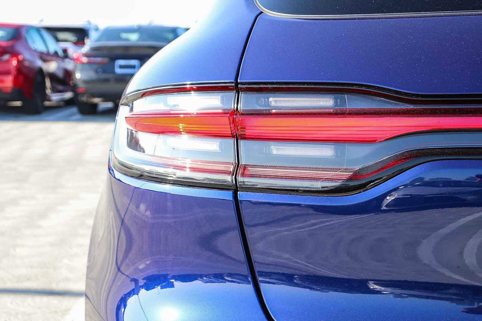 Used 2024 Porsche Macan image 12