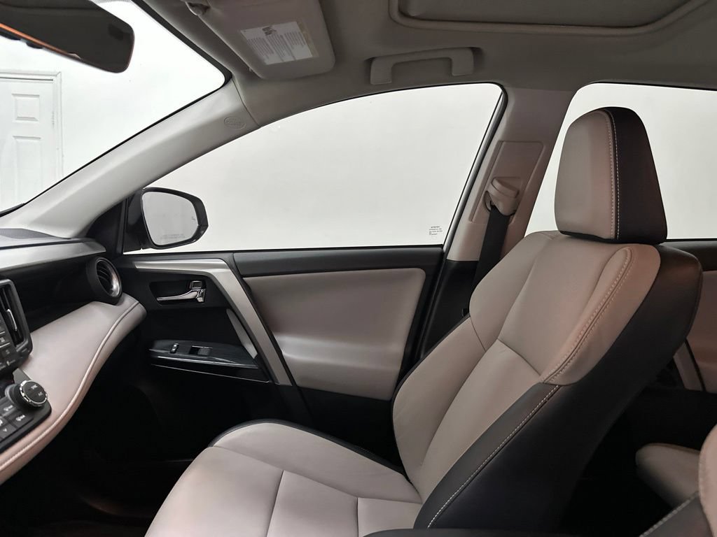 Used 2016 Toyota RAV4 Limited FWD image 32