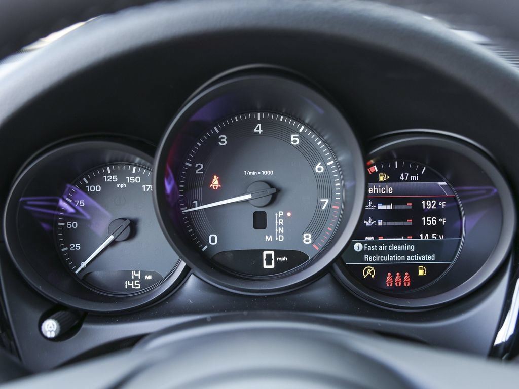 Certified 2026 Porsche Macan AWD/4WD image 17