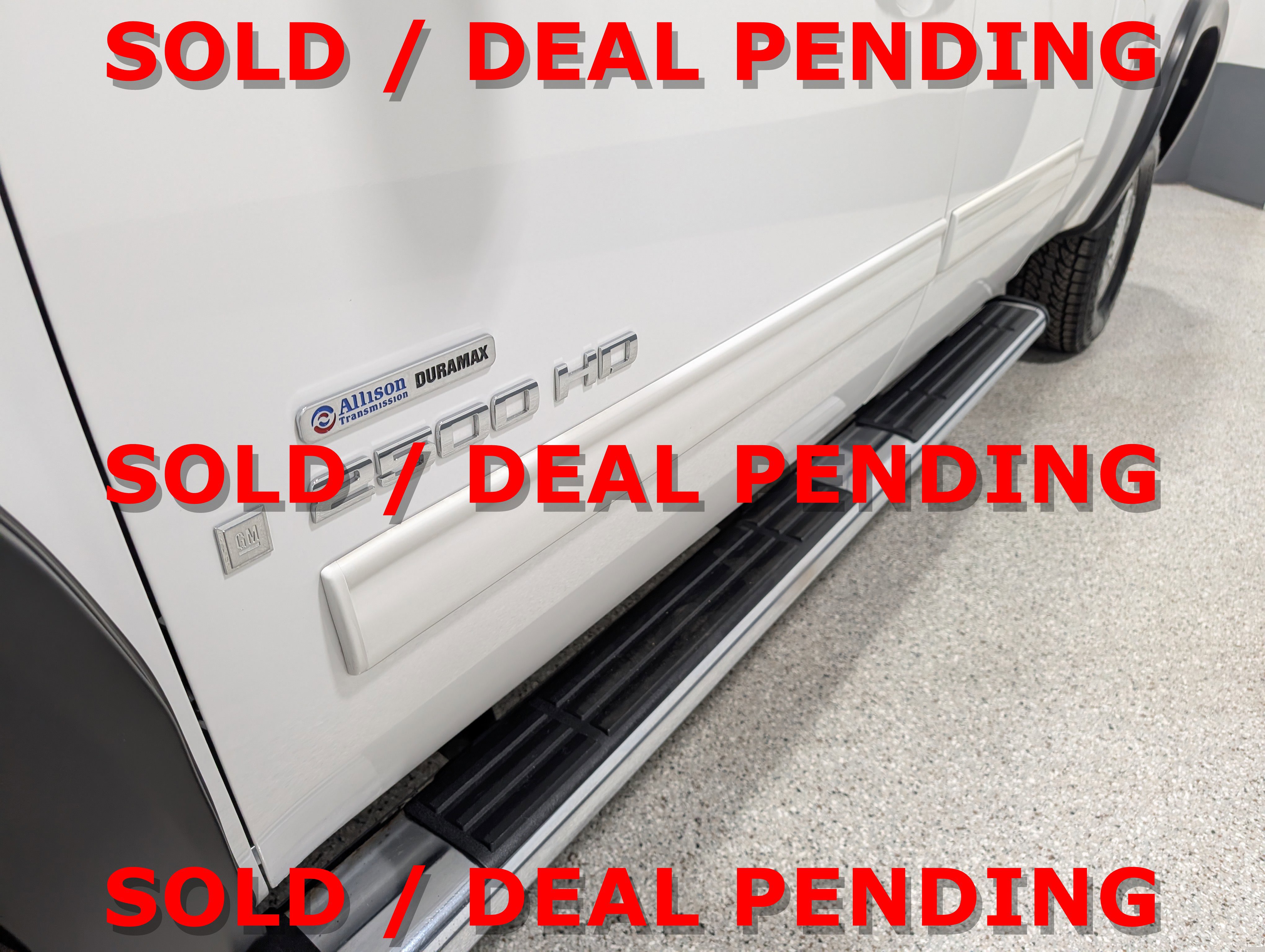 Used 2009 GMC Sierra 2500 SLT w/ SLT Convenience Package image 9
