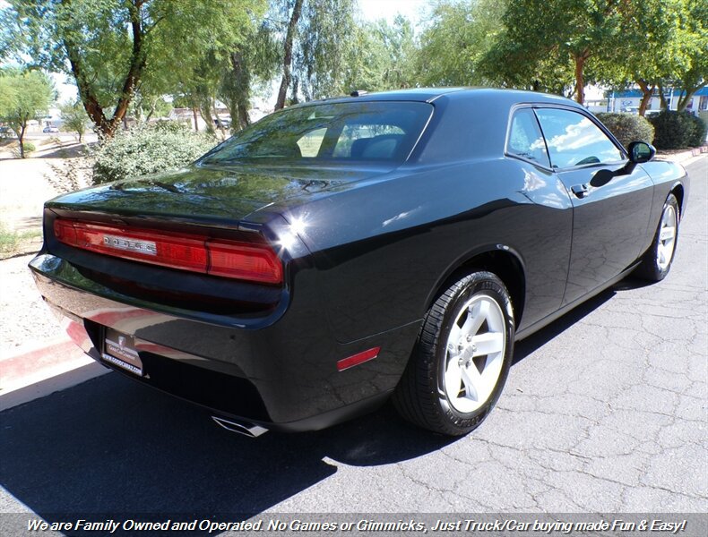 Used 2013 Dodge Challenger SXT RWD image 8