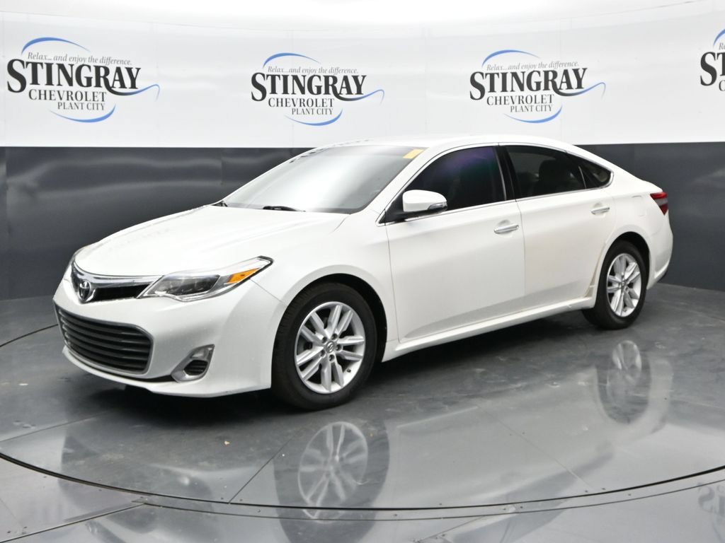 Used 2014 Toyota Avalon XLE FWD image 3