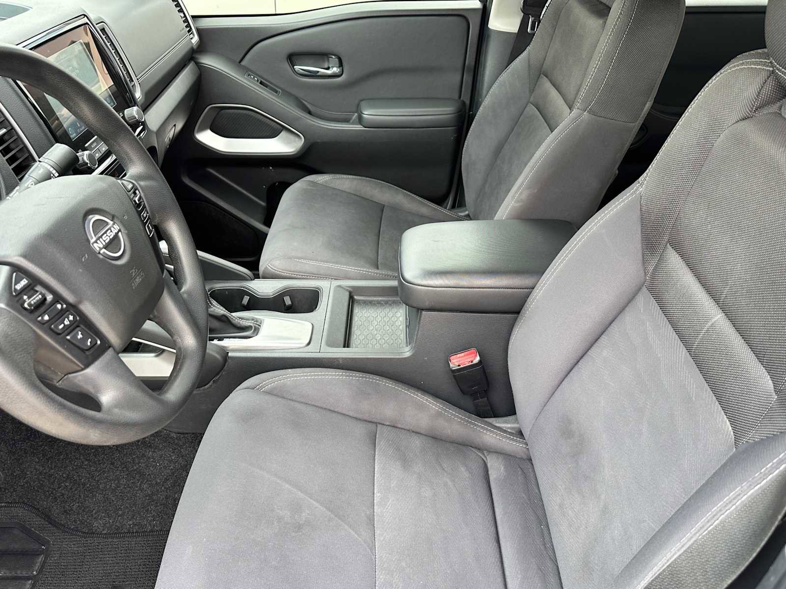 Used 2022 Nissan Frontier SV w/ Technology Package RWD image 10