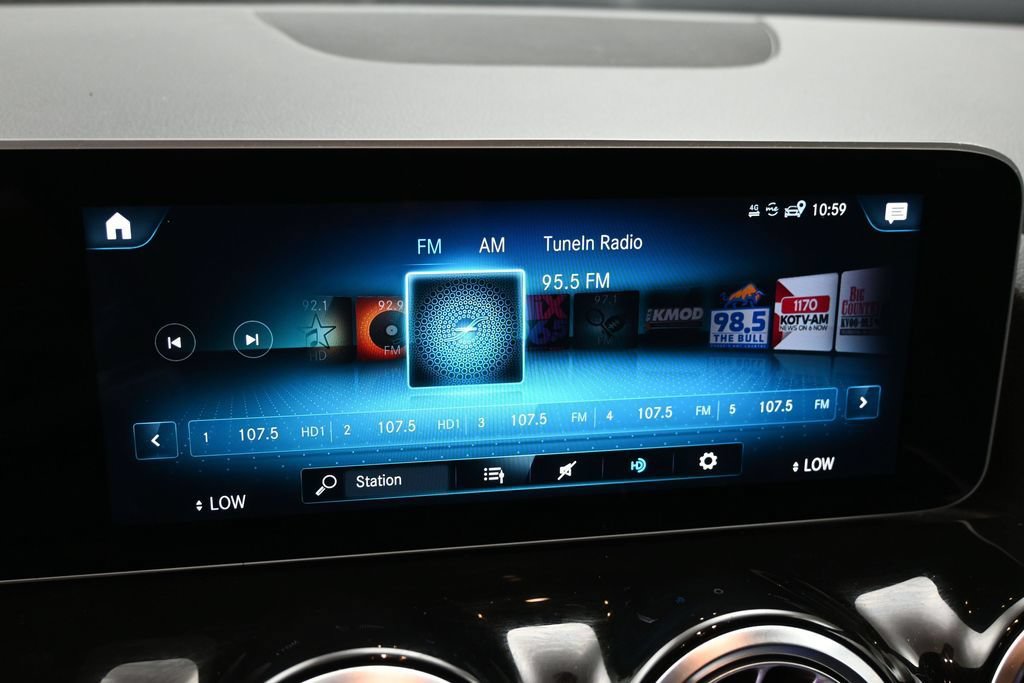 Used 2021 Mercedes-Benz GLA 250 image 7