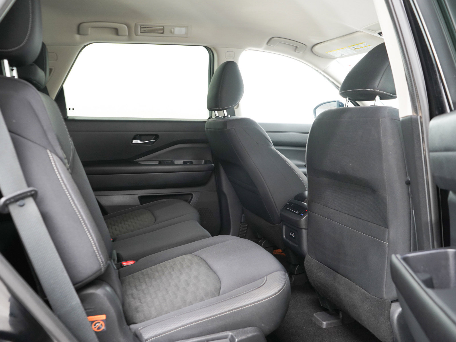 Used 2022 Nissan Pathfinder S AWD/4WD image 12
