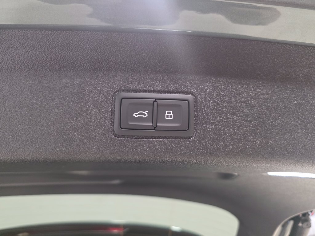 New 2026 Audi Q3 quattro 2.0T AWD/4WD image 10