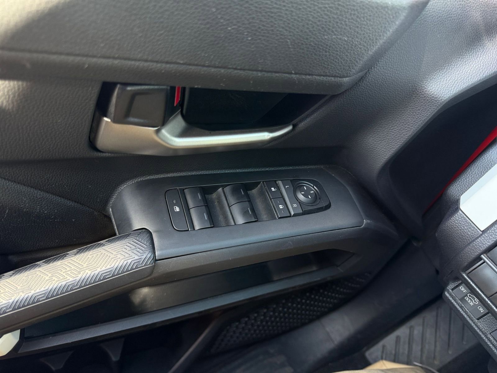 Used 2024 Toyota Tacoma TRD Off-Road AWD/4WD image 18