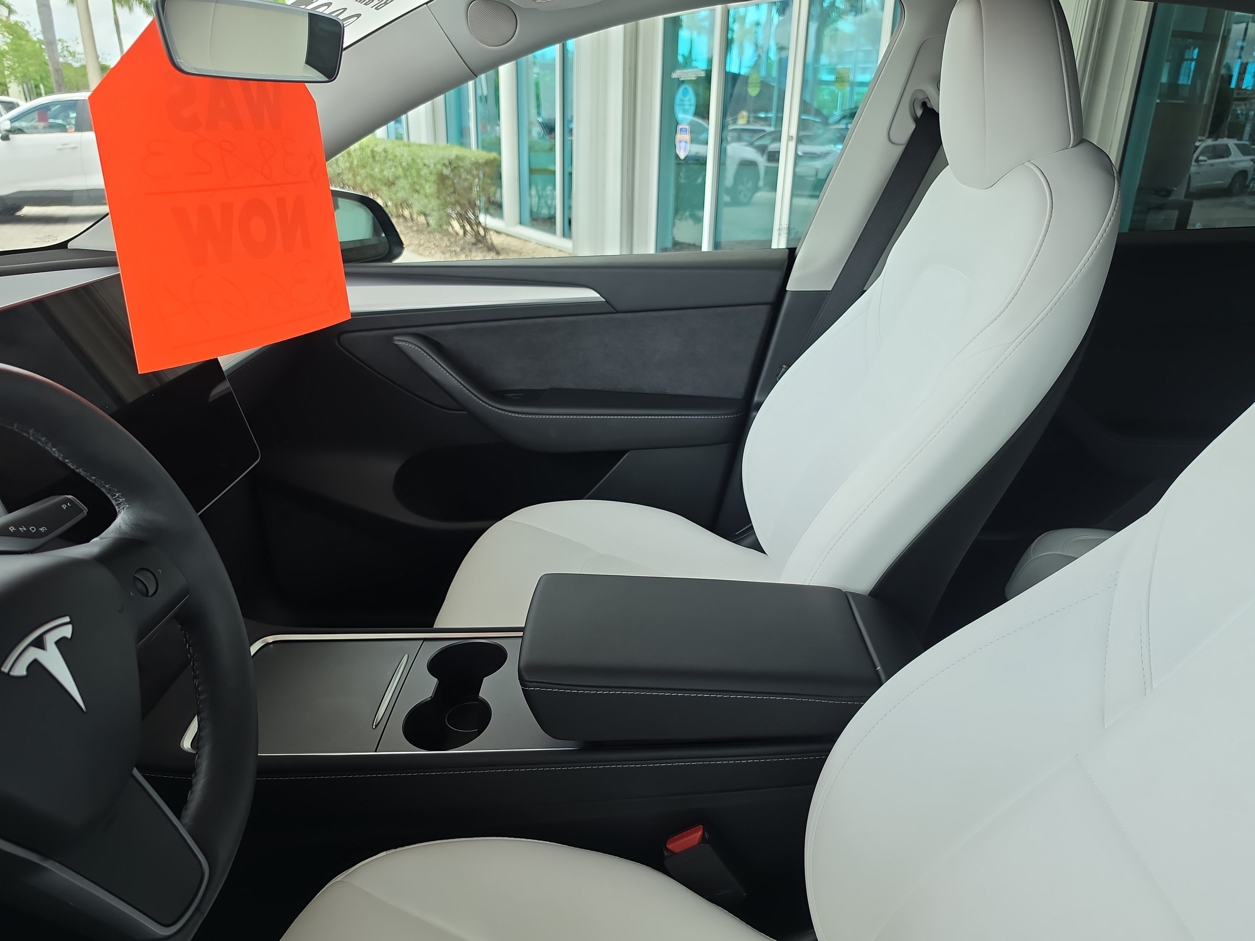 Used 2025 Tesla Model Y Long Range RWD image 14