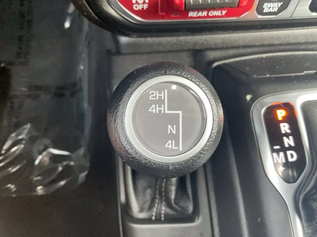 Used 2026 Jeep Wrangler Unlimited Rubicon AWD/4WD image 18