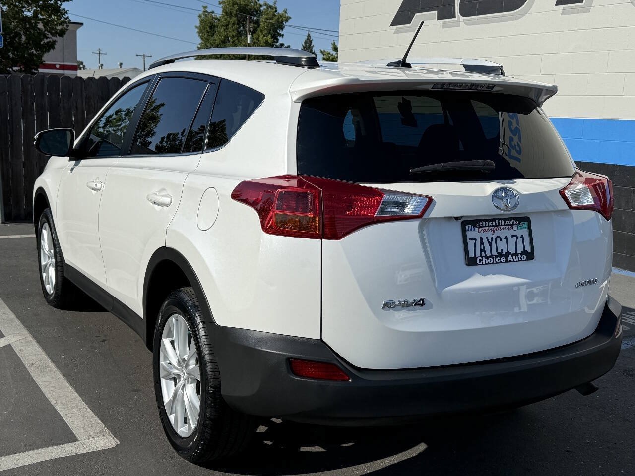 Used 2013 Toyota RAV4 Limited FWD image 4