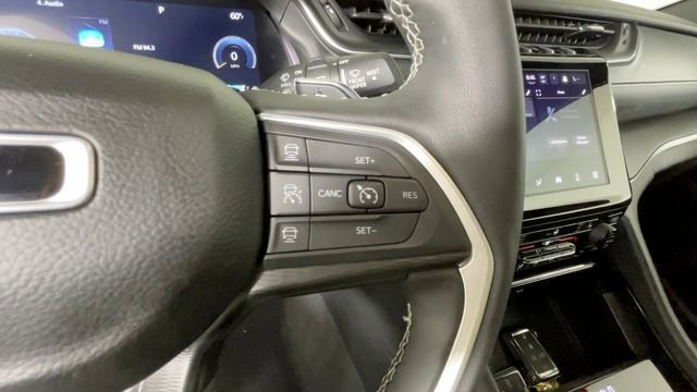 Used 2023 Jeep Grand Cherokee Altitude AWD/4WD image 24