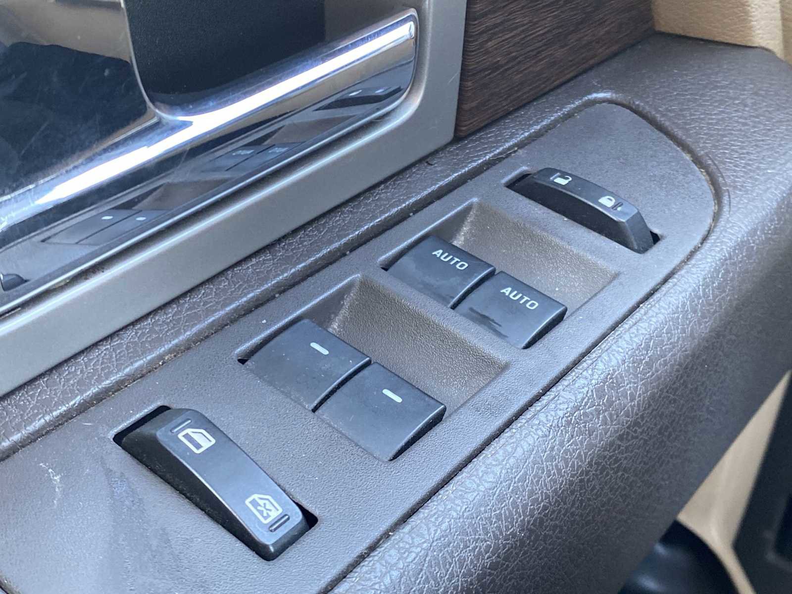 Used 2014 Ford F150 Lariat w/ Lariat Chrome Package AWD/4WD image 20