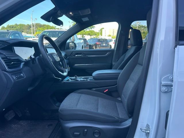 Used 2025 GMC Acadia Elevation AWD/4WD image 9