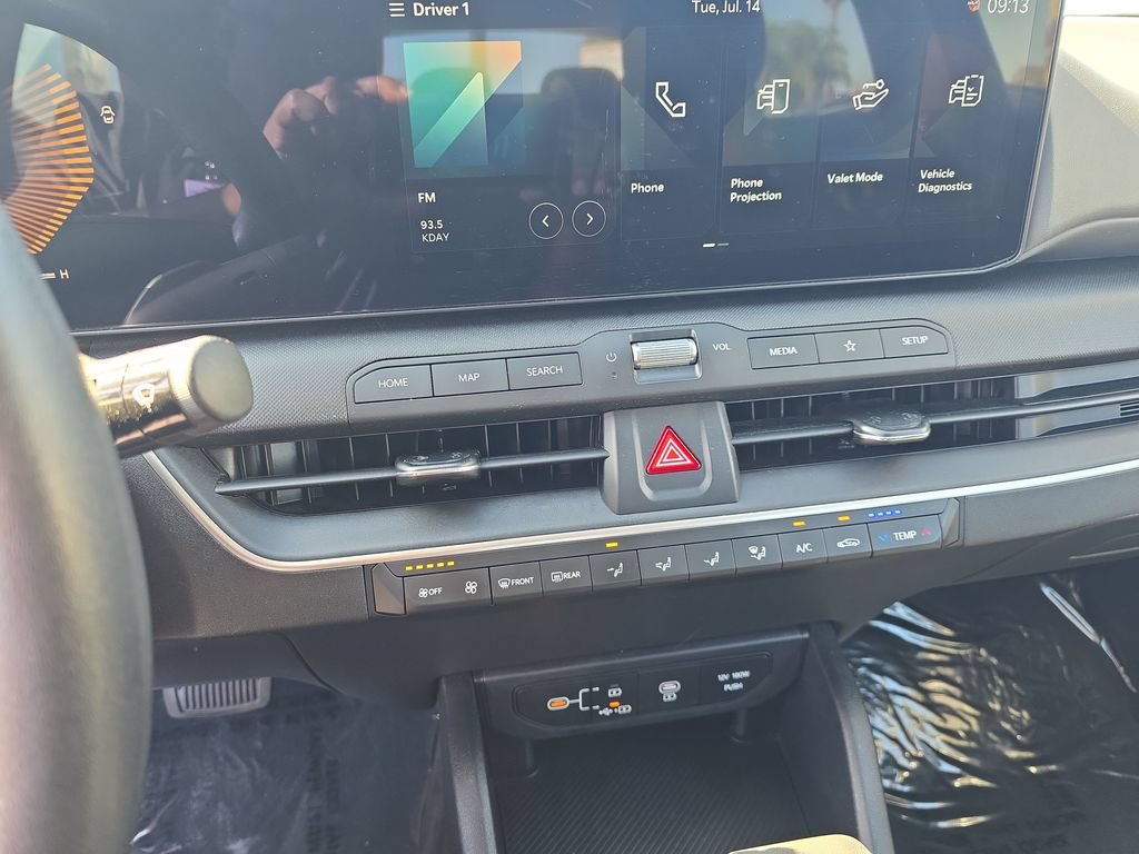 Used 2025 Kia K4 FWD image 12