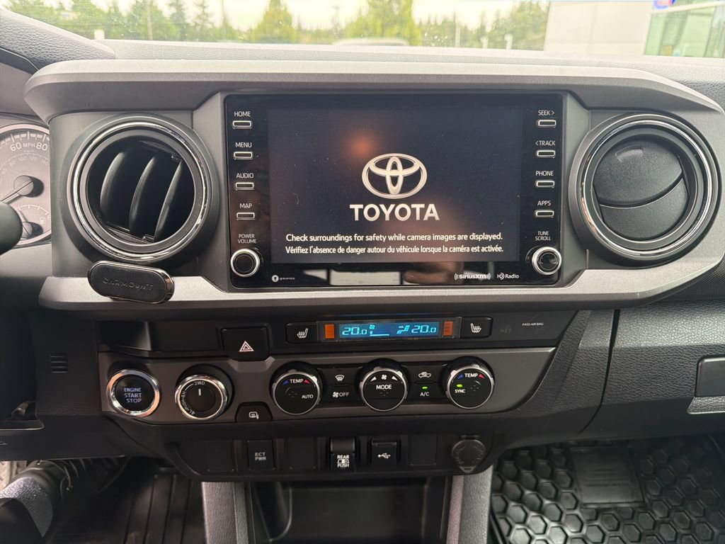 Used 2020 Toyota Tacoma TRD Sport AWD/4WD image 17