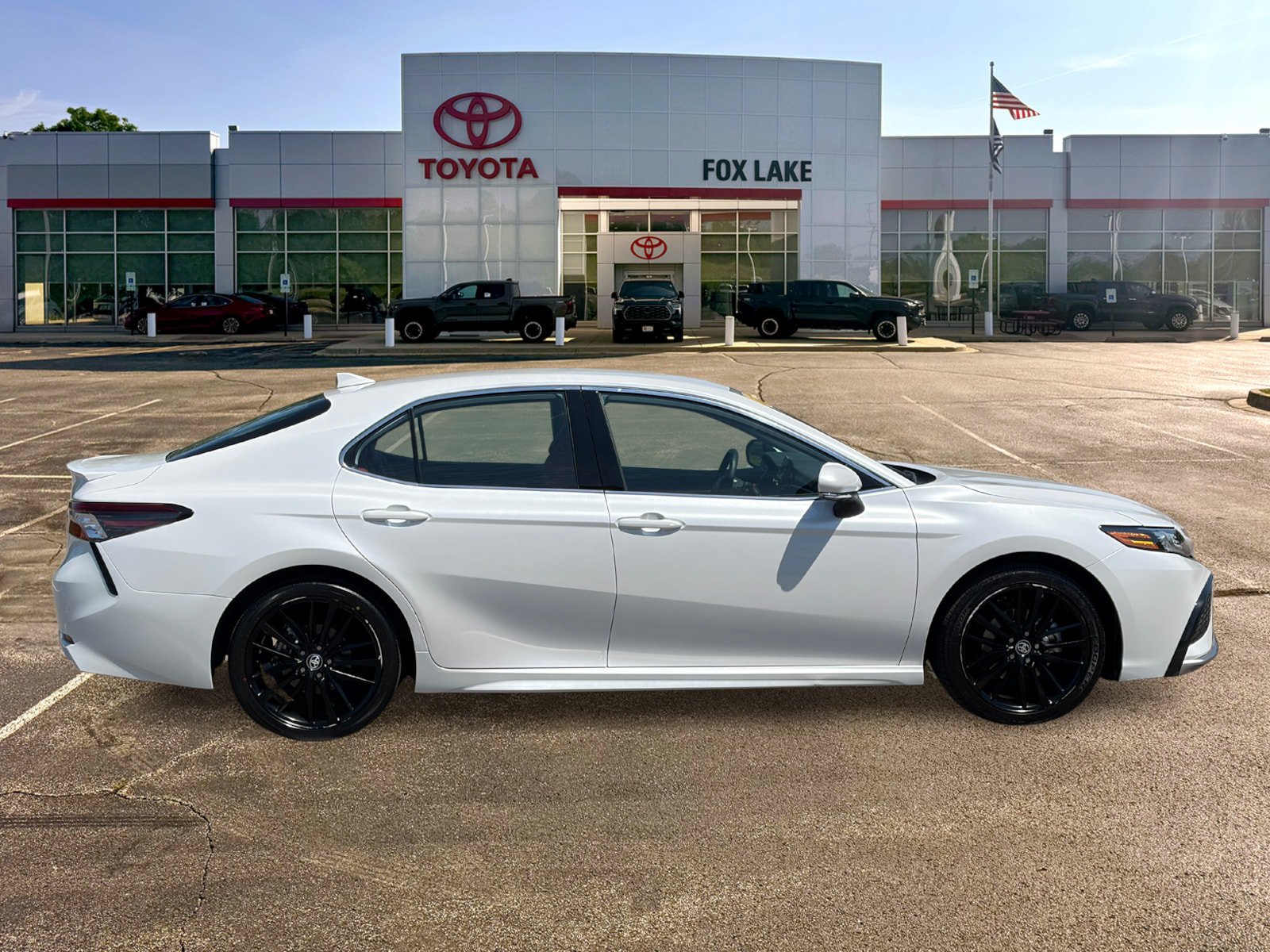 Used 2024 Toyota Camry XSE FWD image 6