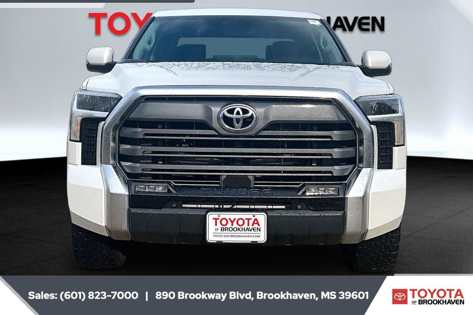 Used 2024 Toyota Tundra Limited w/ Power Package AWD/4WD image 3