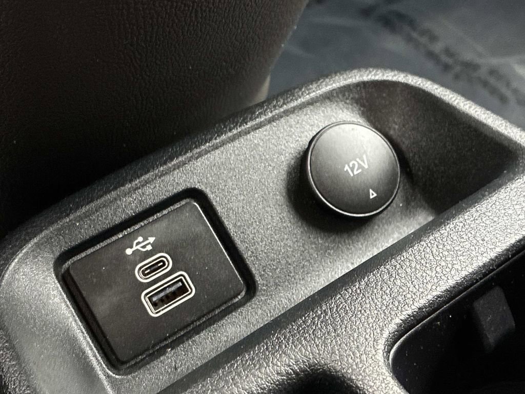 Used 2023 Ford Transit Connect XL image 33