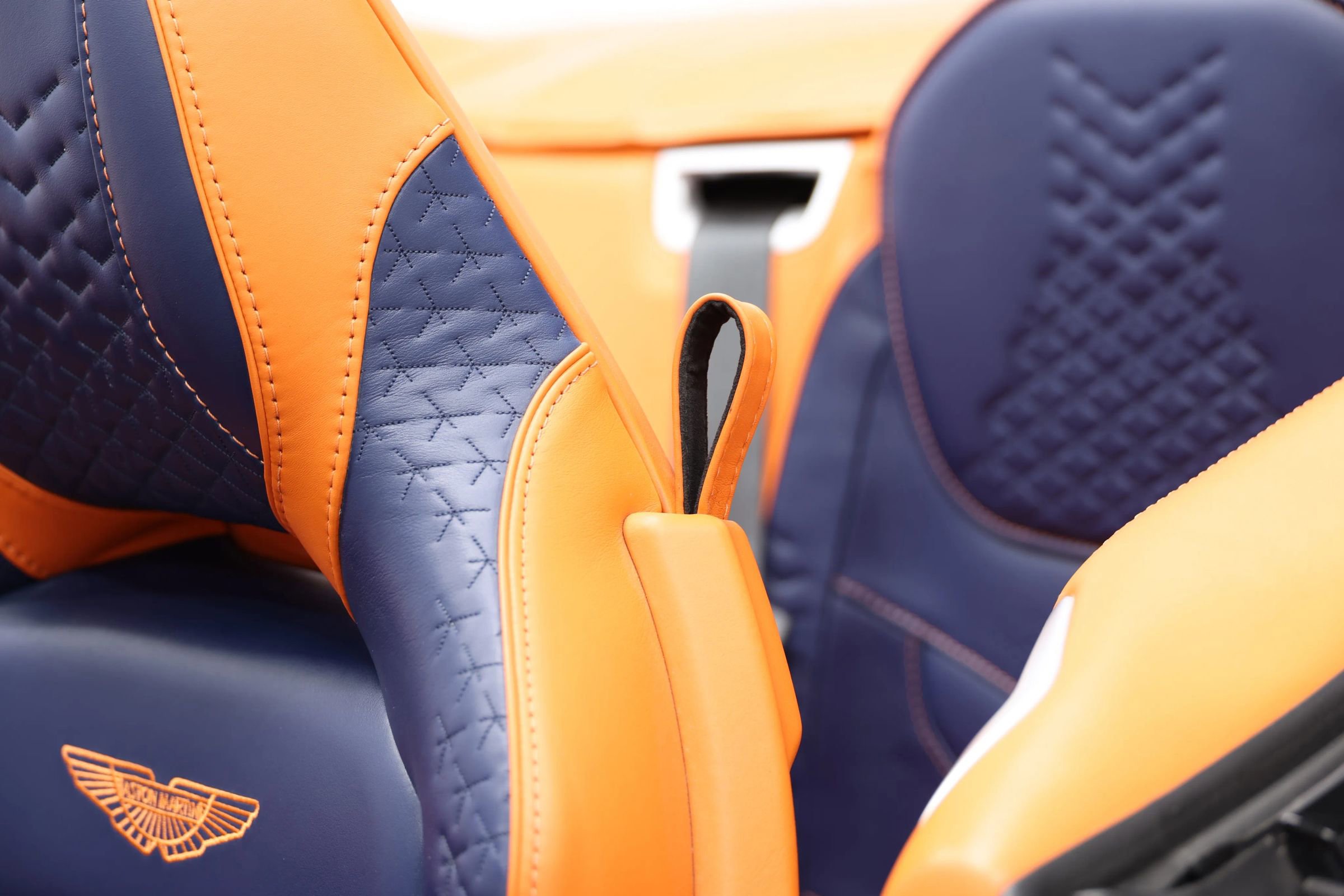 Used 2022 Aston Martin DBS Superleggera Volante RWD image 22