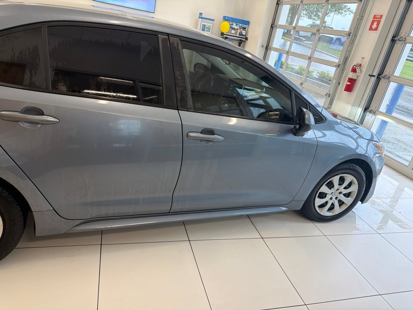 Used 2020 Toyota Corolla LE FWD image 13