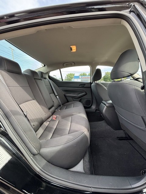 Used 2024 Nissan Altima 2.5 SV image 15