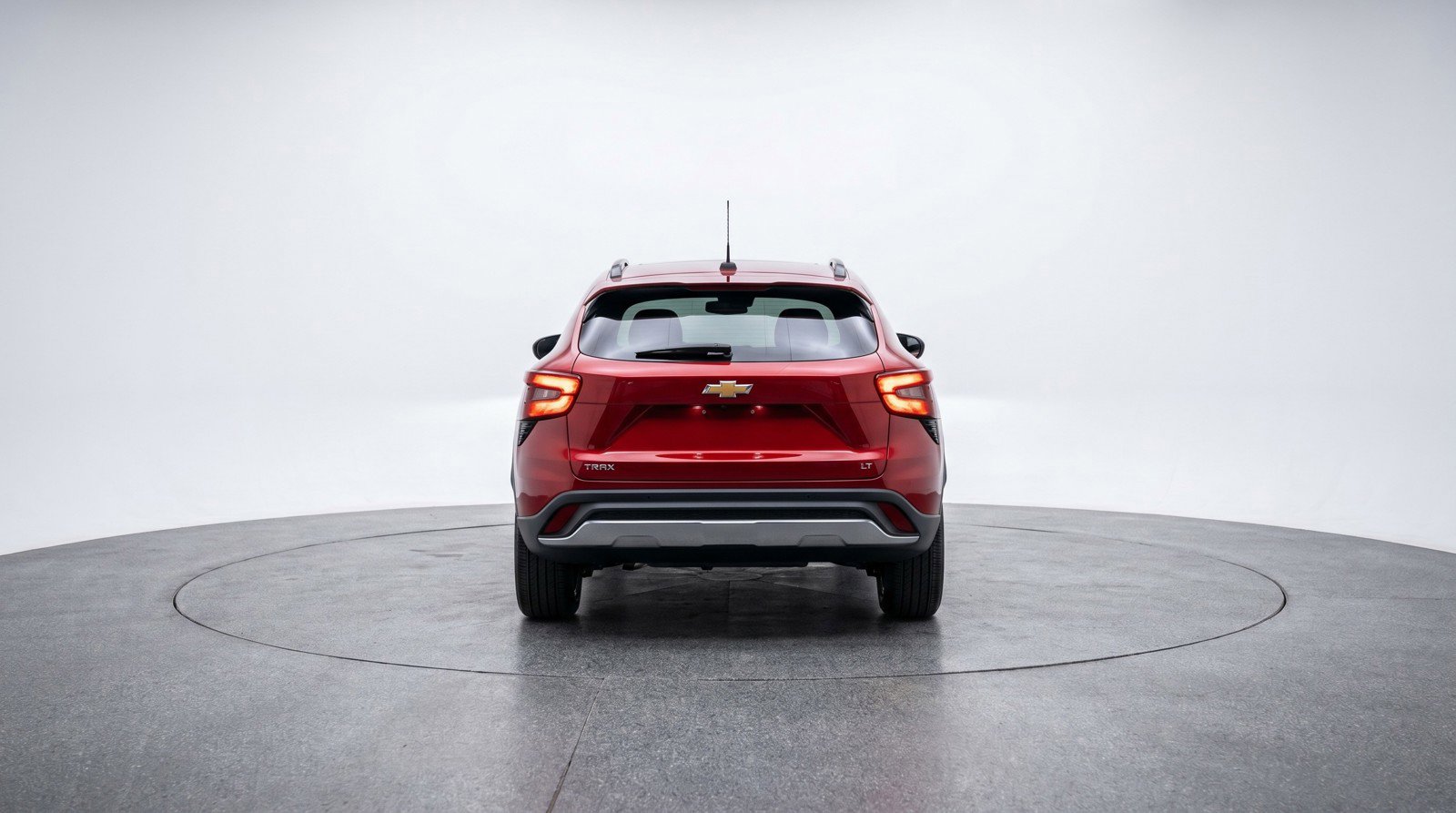 Used 2025 Chevrolet Trax LT FWD image 7