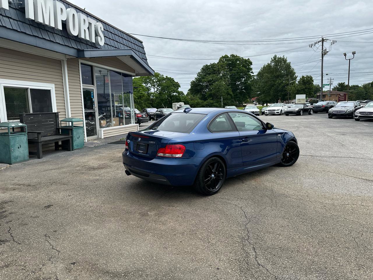 Used 2011 BMW 135i Coupe w/ Premium Pkg RWD image 4
