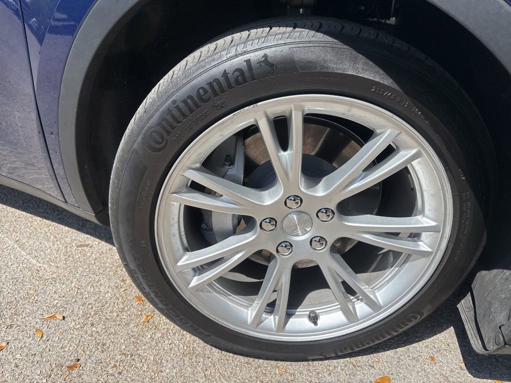 Used 2021 Tesla Model Y Long Range image 10