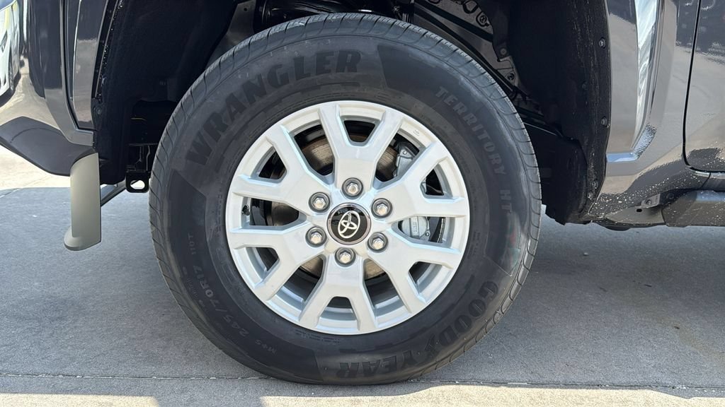 Used 2026 Toyota Tacoma SR5 AWD/4WD image 30