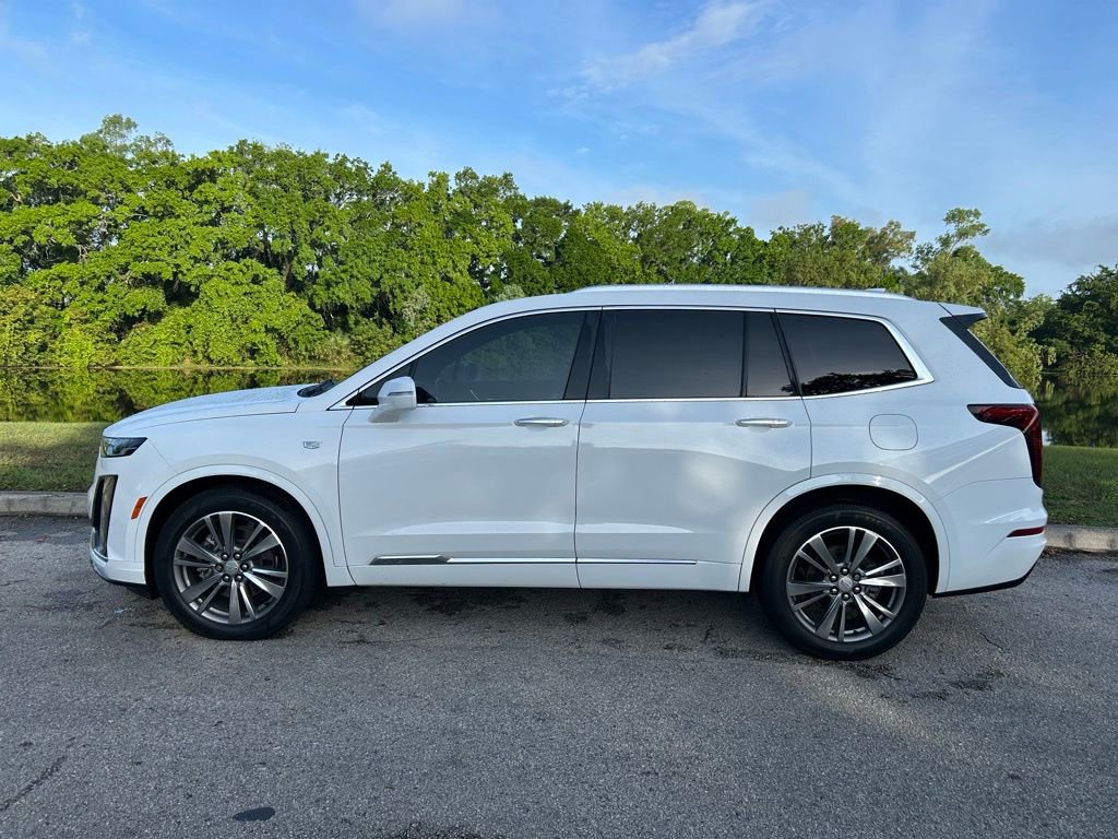 Used 2021 Cadillac XT6 Premium Luxury image 2