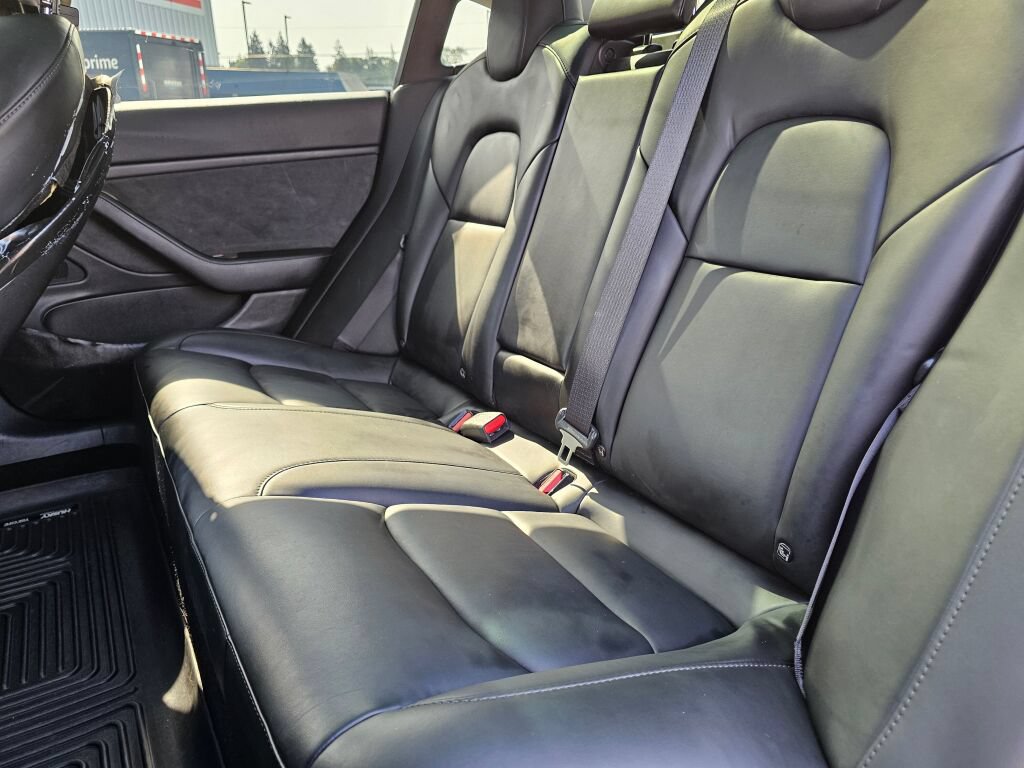Used 2019 Tesla Model 3 RWD image 17