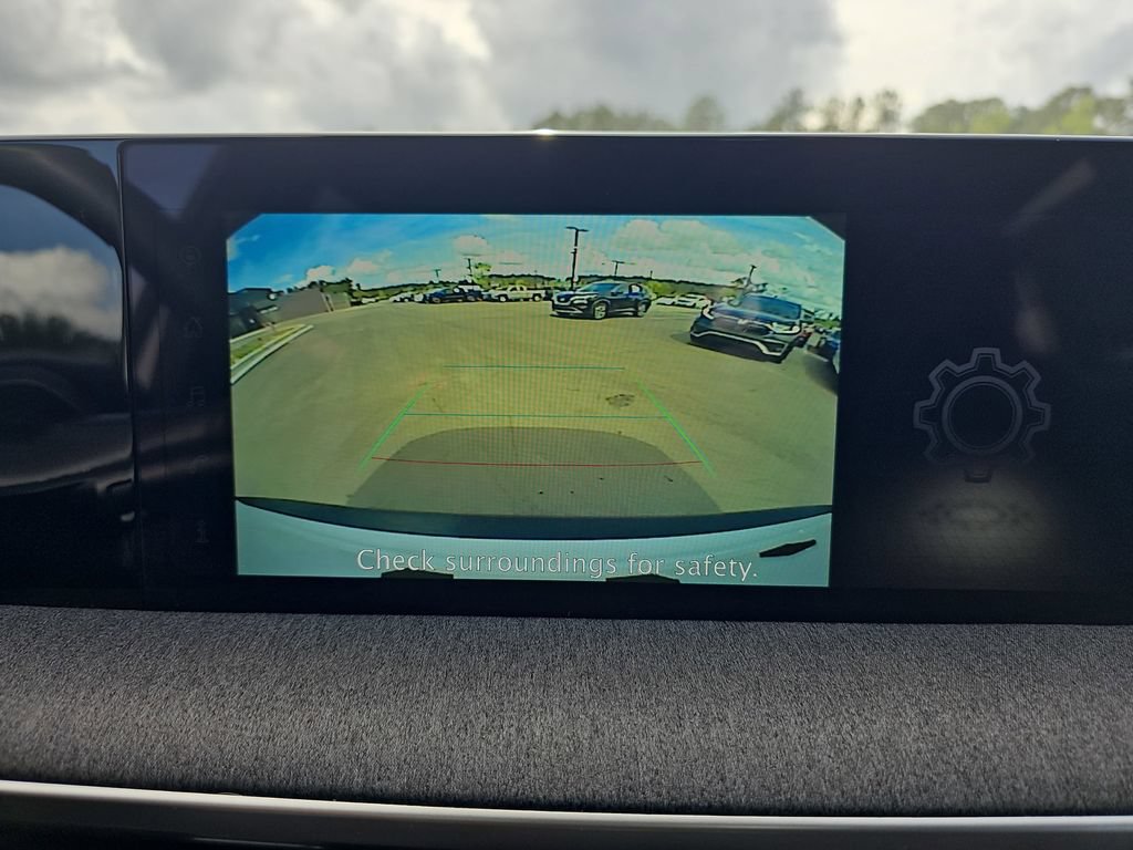 Used 2025 Nissan Kicks SV FWD image 26