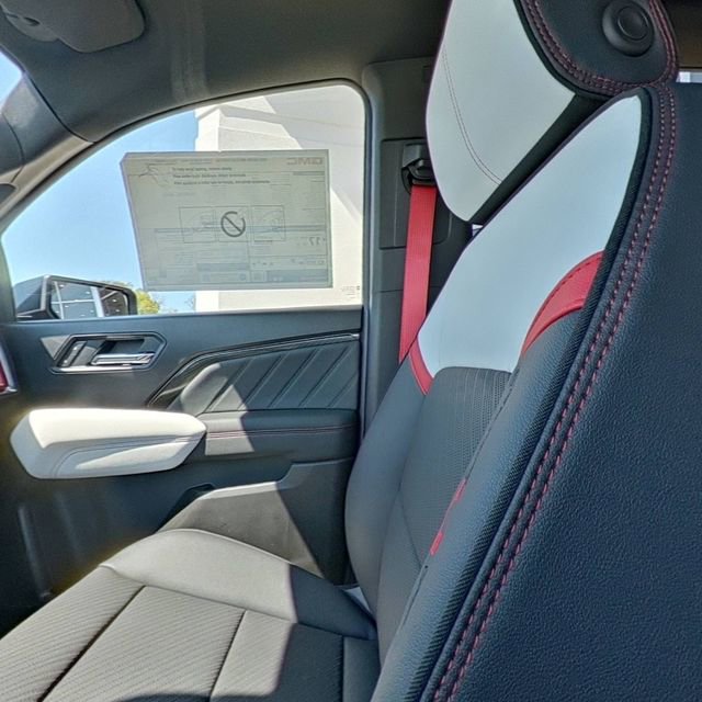 New 2026 GMC Canyon AT4X image 27