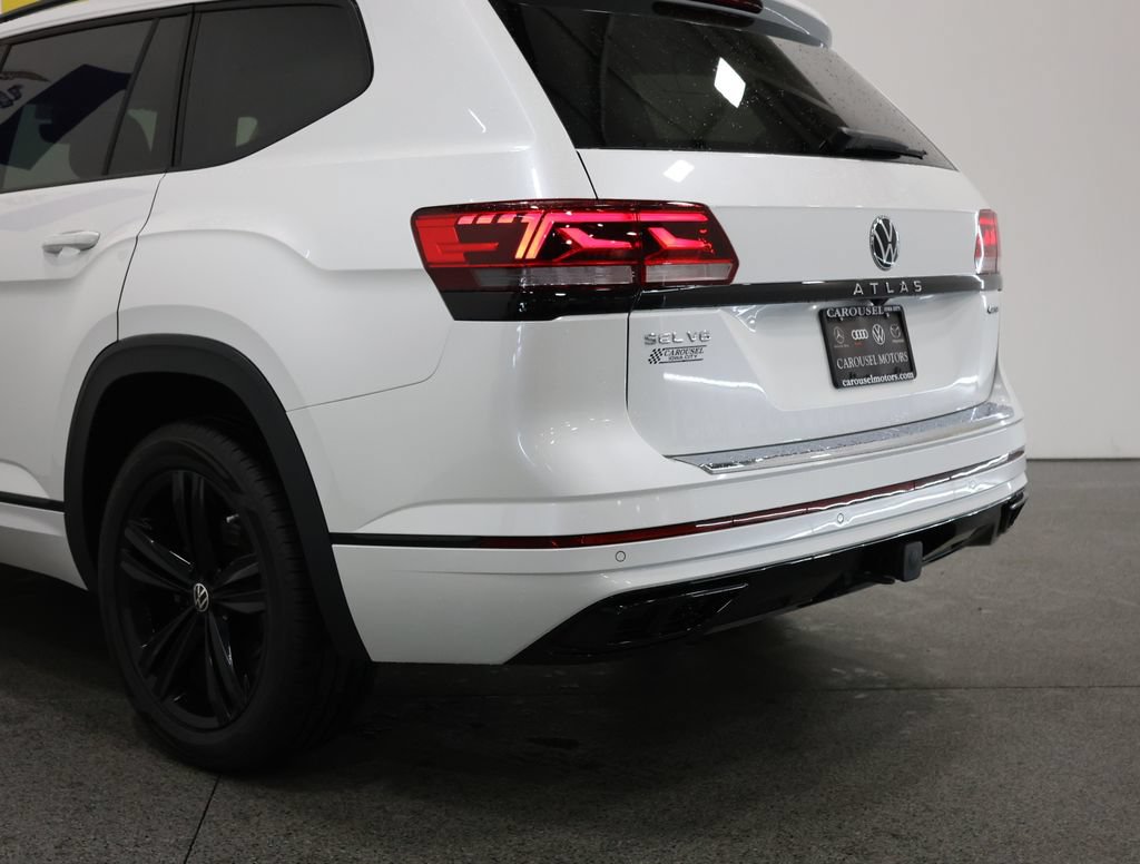 Certified 2023 Volkswagen Atlas SEL R-Line AWD/4WD image 10