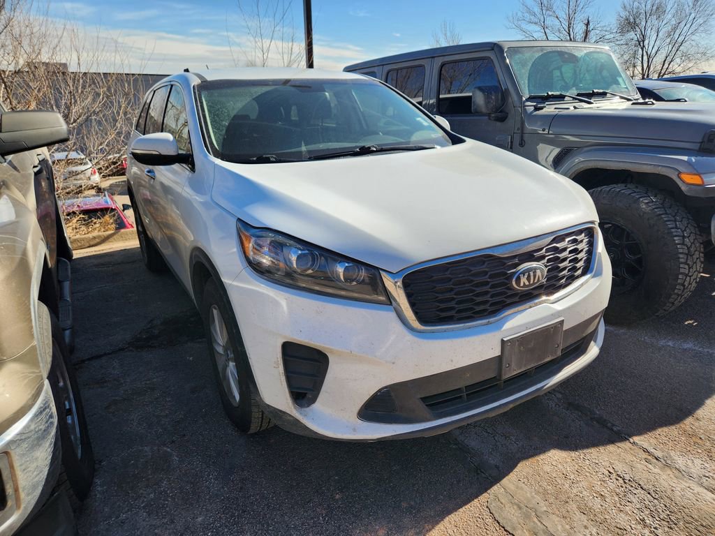 Used 2019 Kia Sorento LX image 3