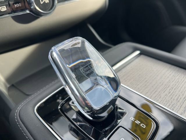 Certified 2025 Volvo XC90 T8 Ultra w/ Protection Package Premier AWD/4WD image 38