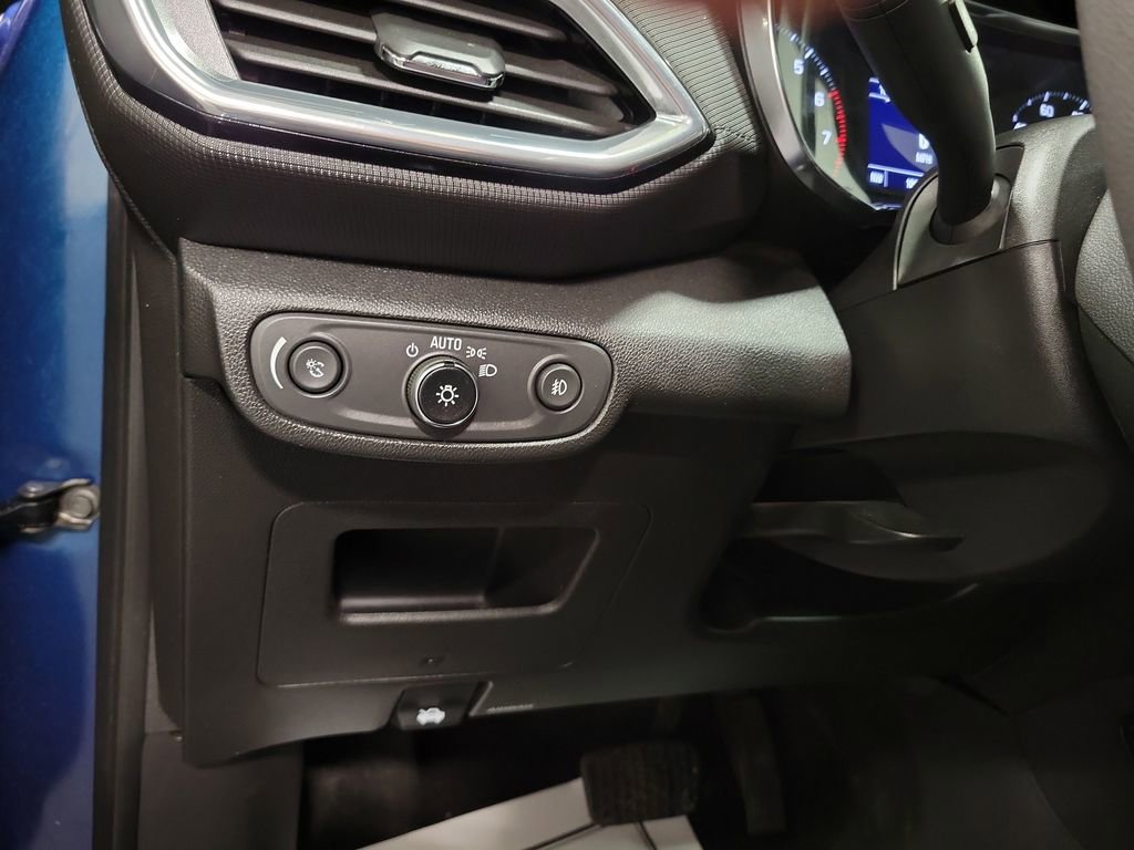Used 2021 Chevrolet TrailBlazer LT w/ Convenience Package image 20