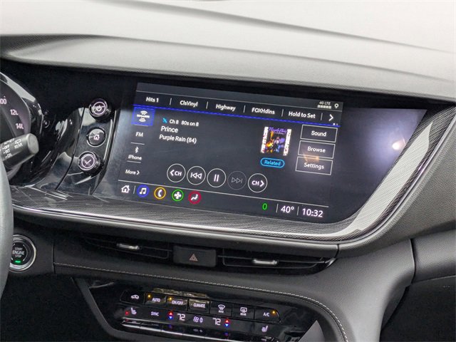 Used 2023 Buick Envision Essence image 19