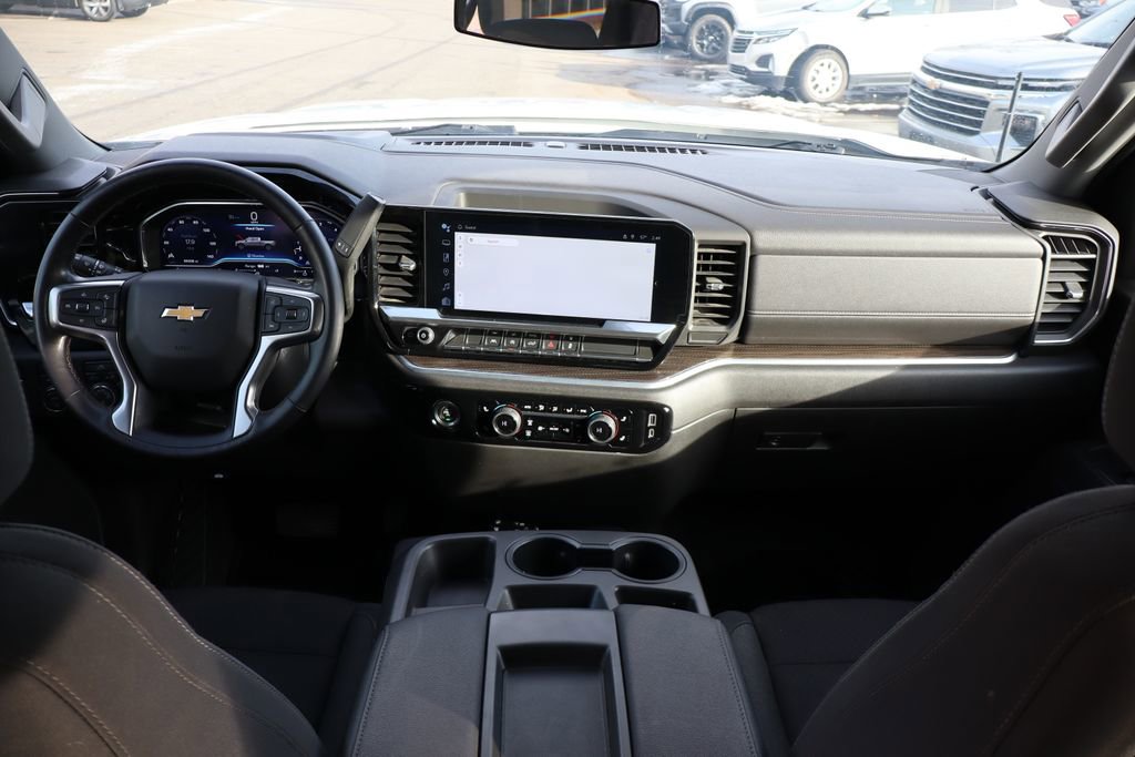 Used 2022 Chevrolet Silverado 1500 LT image 41