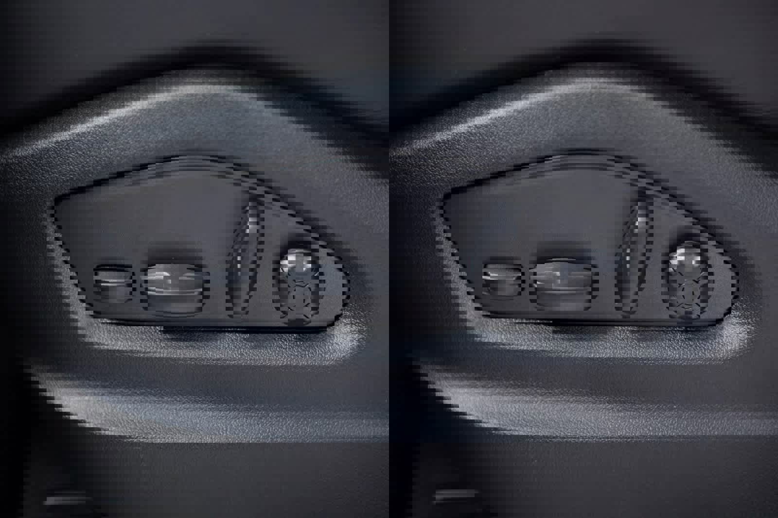 Certified 2025 Porsche Cayenne Coupe image 18