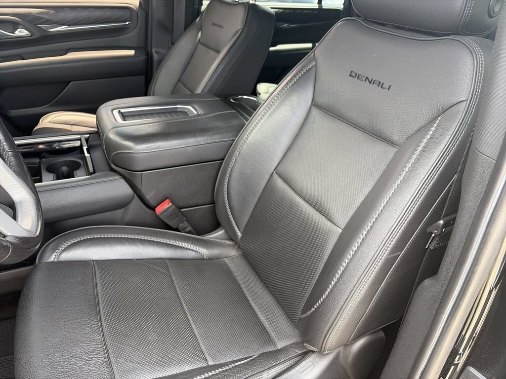 Used 2021 GMC Yukon XL Denali AWD/4WD image 11