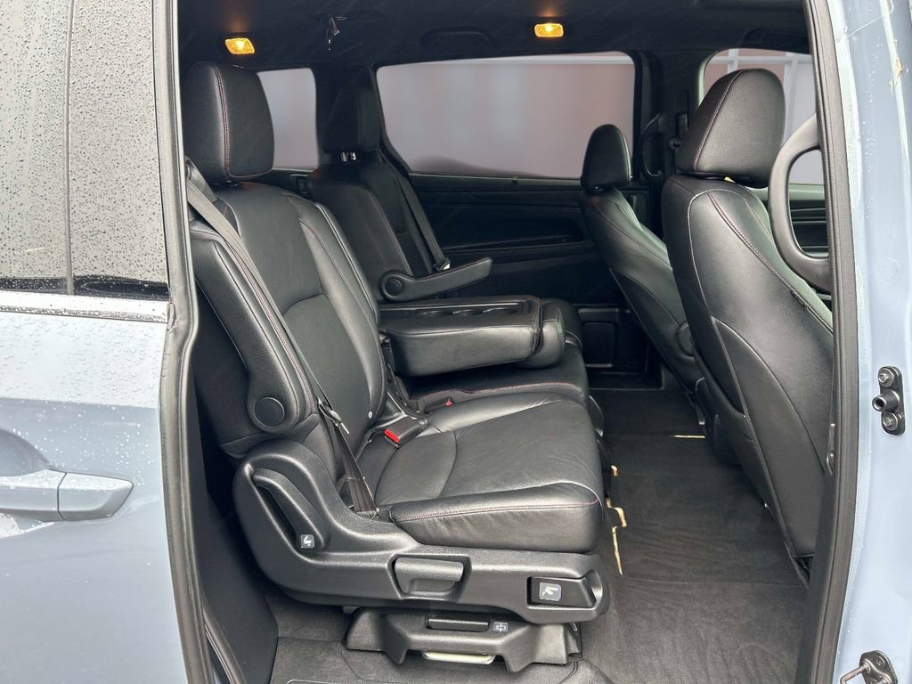 Used 2024 Honda Odyssey Sport image 15