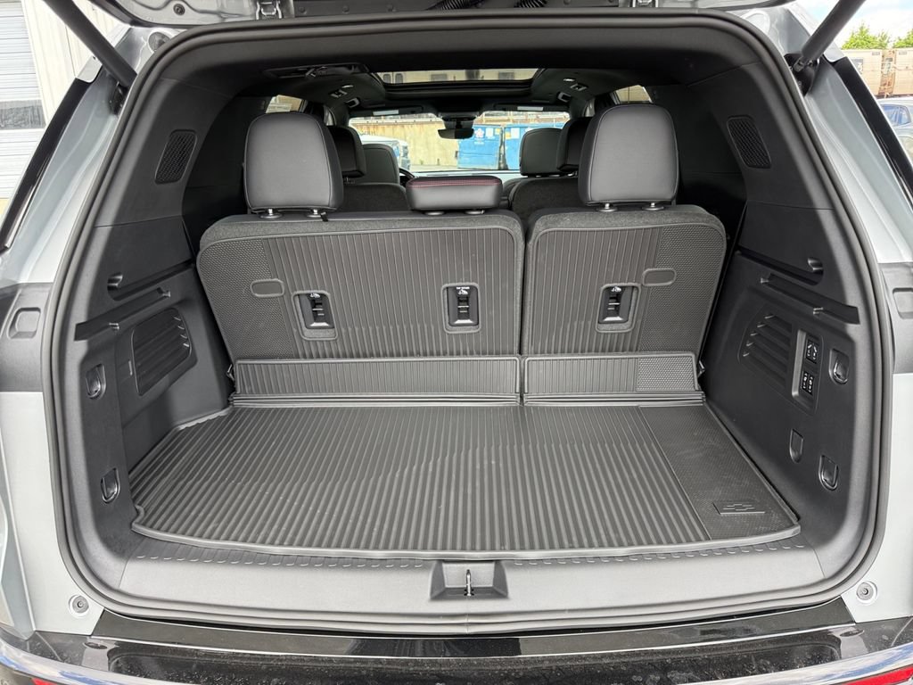 New 2026 Chevrolet Traverse RS w/ LPO, Floor Liner Package AWD/4WD image 27