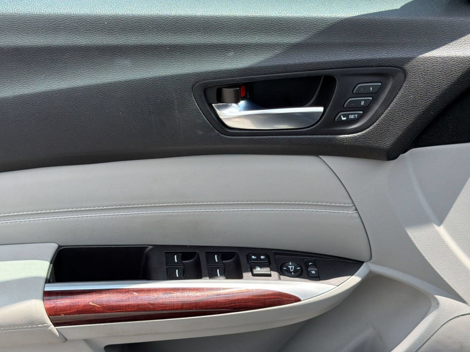 Used 2015 Acura TLX V6 SH-AWD w/ Technology Pkg image 13