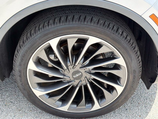 Used 2022 Lincoln Aviator Reserve w/ Equipment Group 201A AWD/4WD image 10