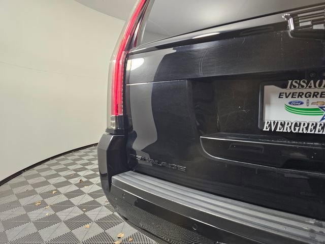 Used 2019 Cadillac Escalade ESV Luxury image 16