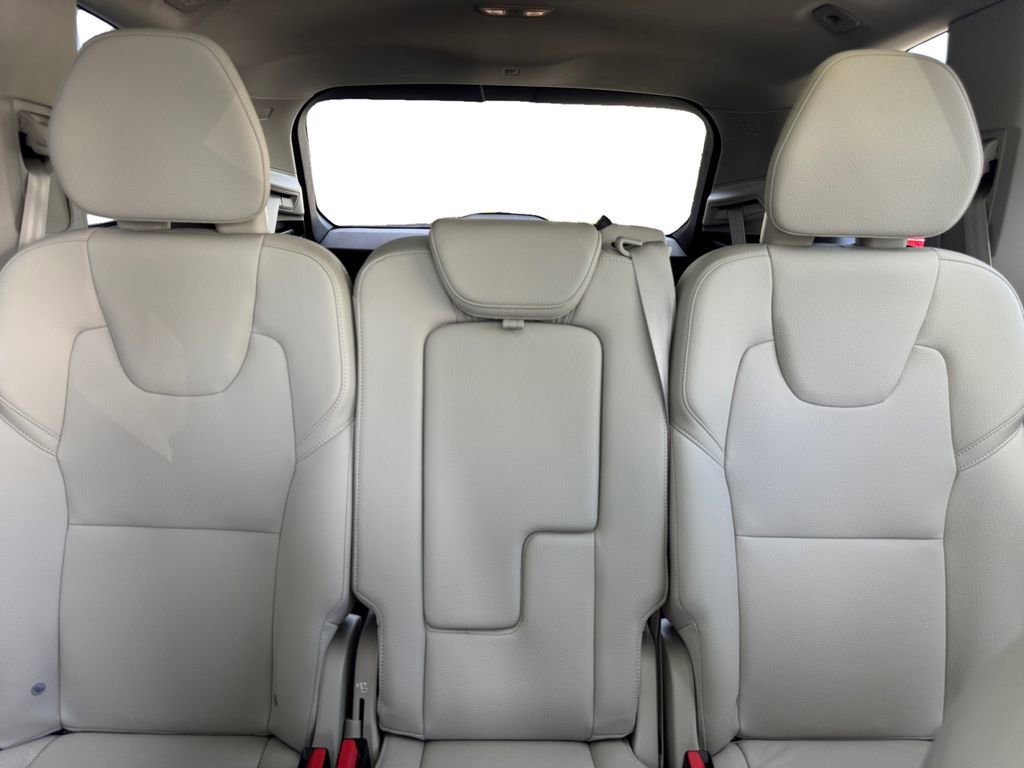 Used 2024 Volvo XC90 B5 Core w/ Climate Package AWD/4WD image 25