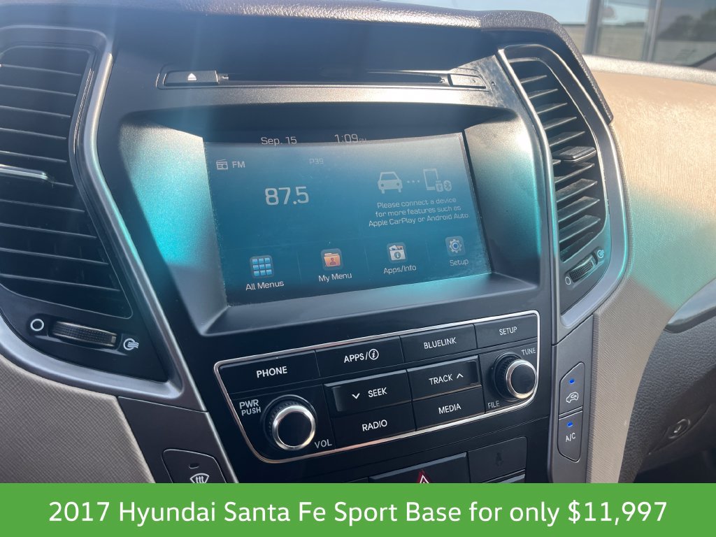 Used 2017 Hyundai Santa Fe Sport FWD image 20