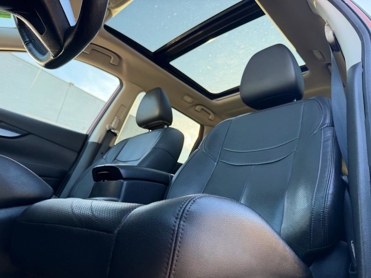 Used 2019 Nissan Rogue SL w/ Premium Package AWD/4WD image 11