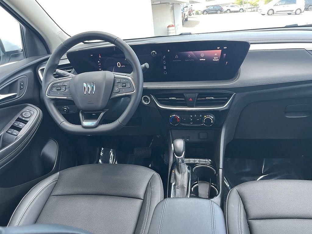 Used 2024 Buick Encore GX Sport Touring FWD image 22